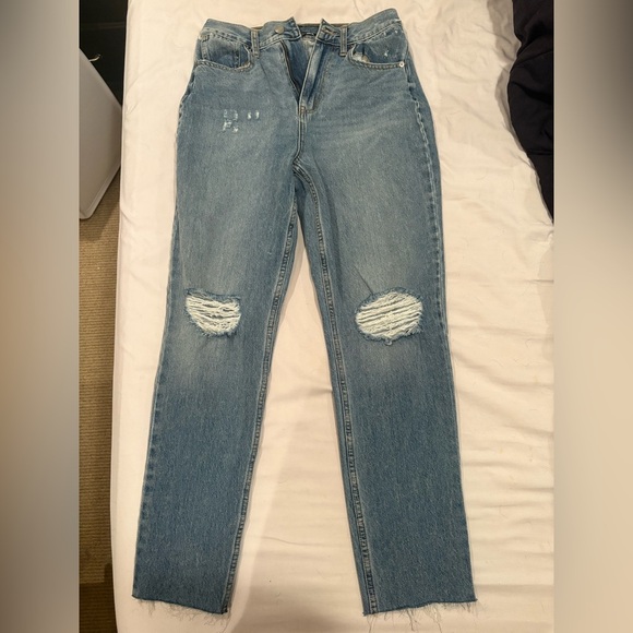 Fashion Nova Denim - Fashion Nova All Split Up High Rise Mom Jeans – Size 7 (fits like Women’s 27/28)